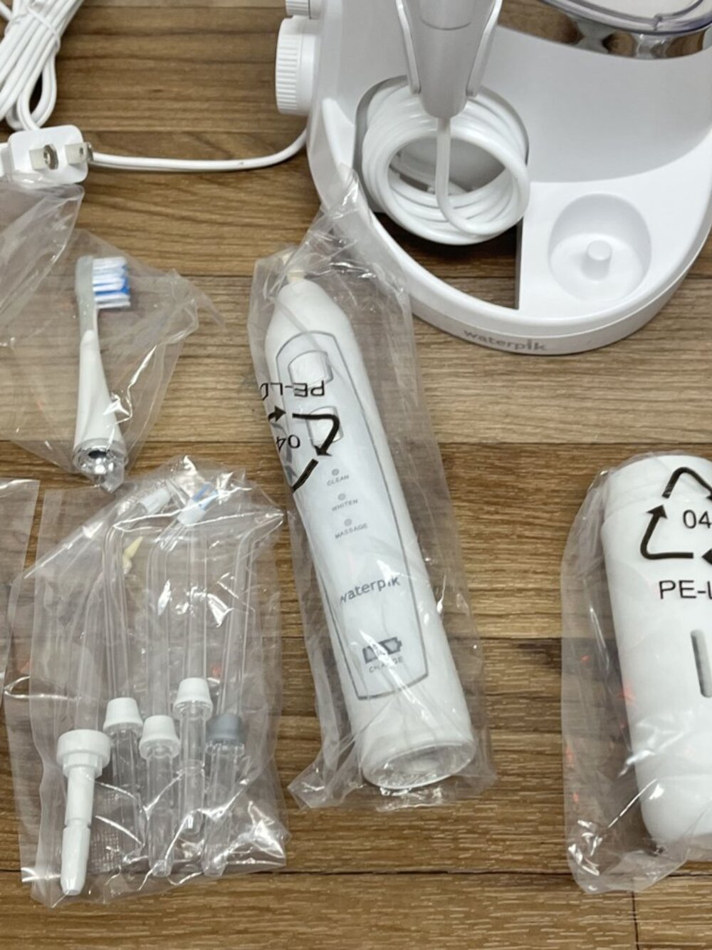 Waterpik Completecare Sonic 5.0 Water Flosser & Electric Toothbrush White Open B - Picture 11 of 16